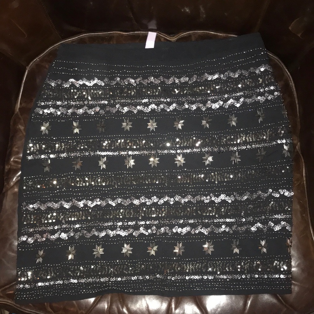 Francesca’s Beaded sequin mini skirt